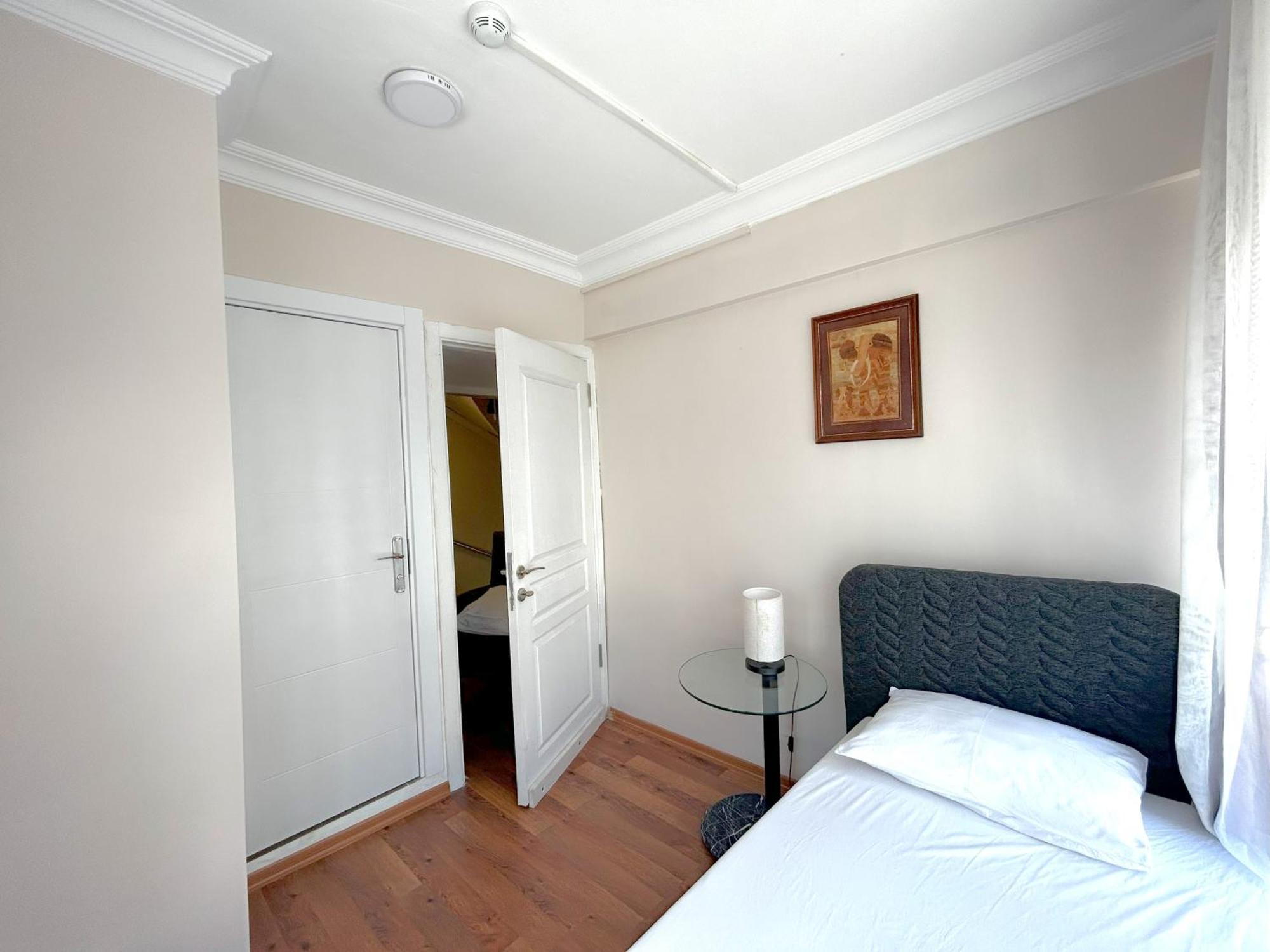 Meydan Pansiyon Uskudar Hotel Istanbul Exterior foto